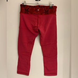 Lululemon reversible yoga cropped pants.
